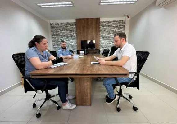 Sala de reuniões da Giraldi's